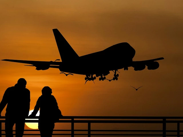 What No One Tells You About Moving Abroad (And How to Prepare Emotionally)